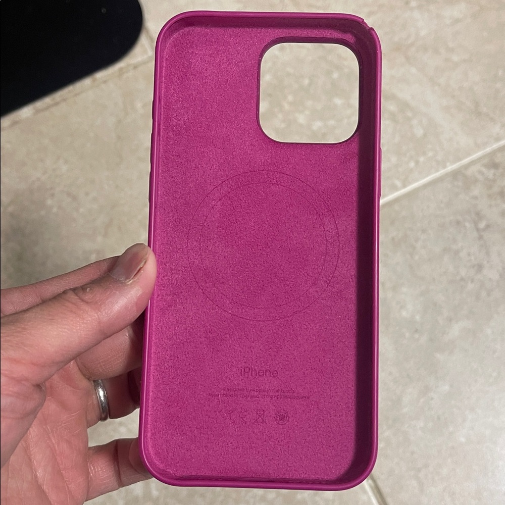 Apple Magenta Phone Case 16 pro max - Picture 2 of 3
